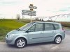 ����-����� Renault Grand Scenic : "SCENIC" � ���������� "GRAND"